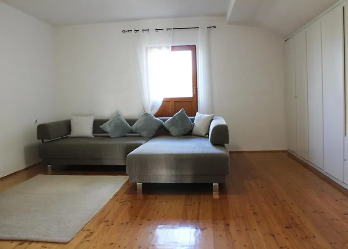 Ferienhaus Mit Garten Fuer Bis Zu 6 Personen